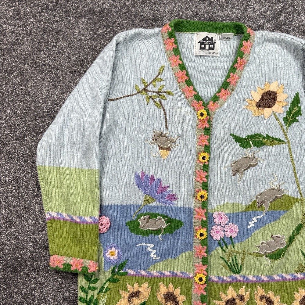 Vintage Storybook Knits Cardigan Sweater Size Medium Floral Rat Mouse Nature - Picture 3 of 11